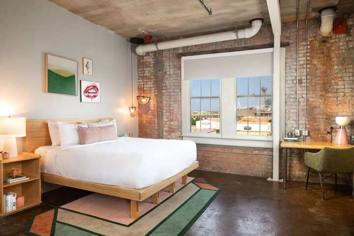 Room 13 of 61